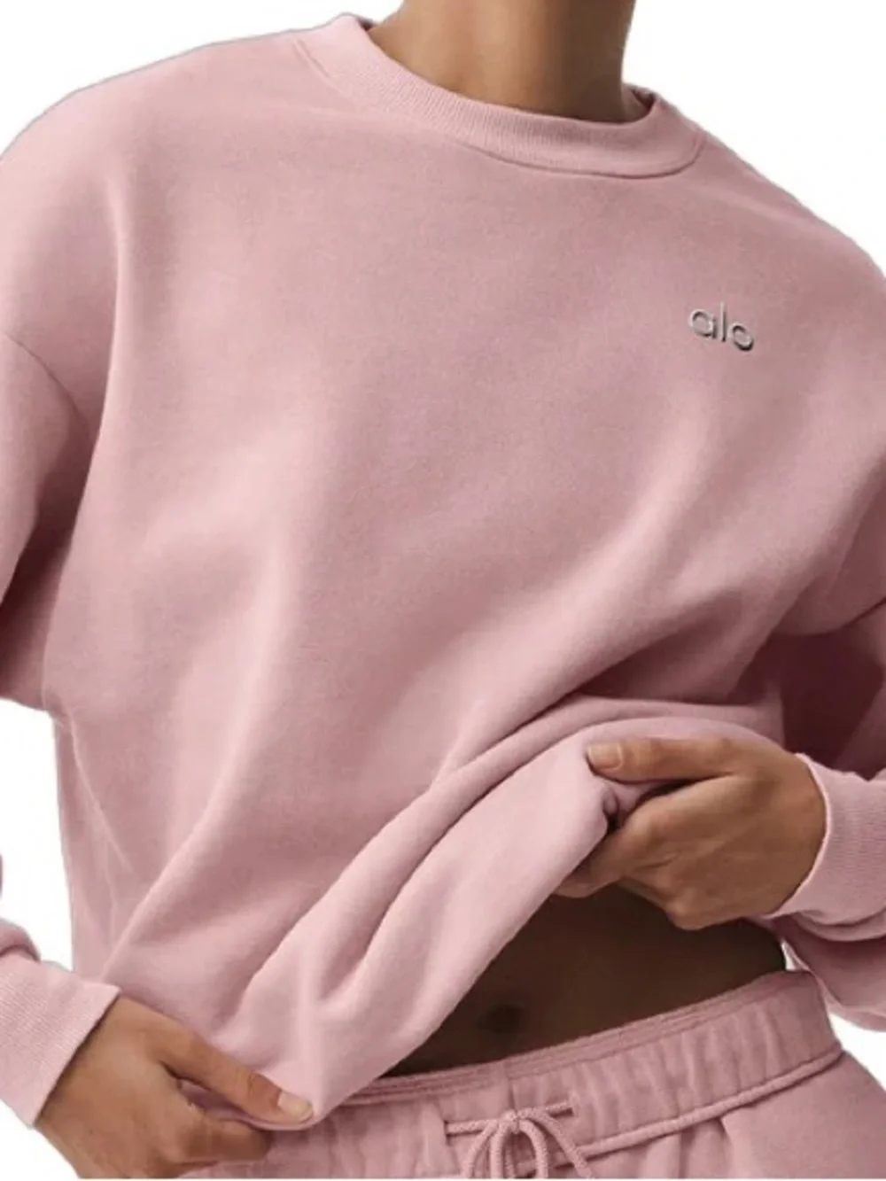 ALO Yoga vintage pink accolade crew